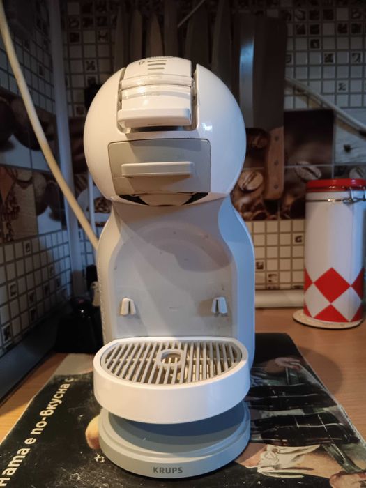 Кафемашина Крупс нескафе долче густо