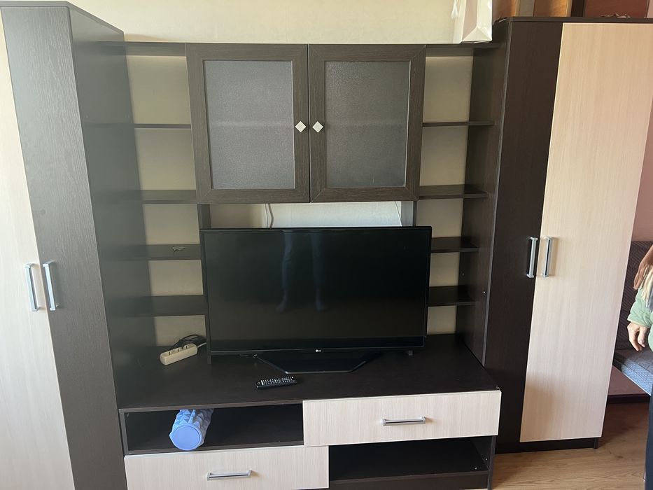 Стенка и шкаф для одежды