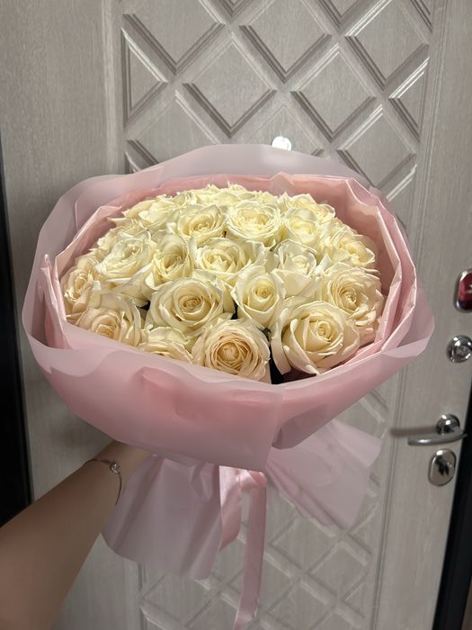 Костанай продам 2 букета из 25 роз, Мама-дочь. Фото не преедает объем