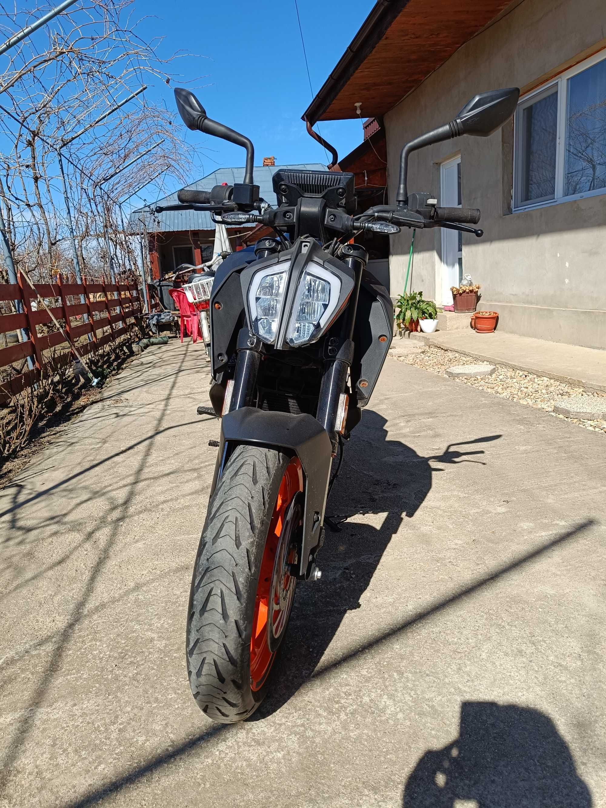Ktm duke 125 ideal pentru incepatori