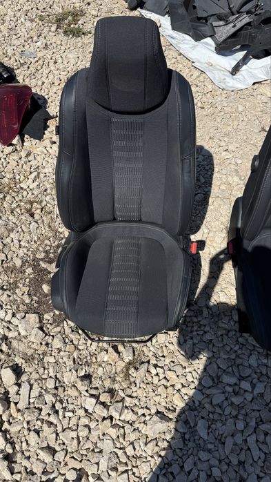 Салон / Седалки / Peugeot 308 T9 2019г. Combi / Пежо 308 Т9 / Комби /