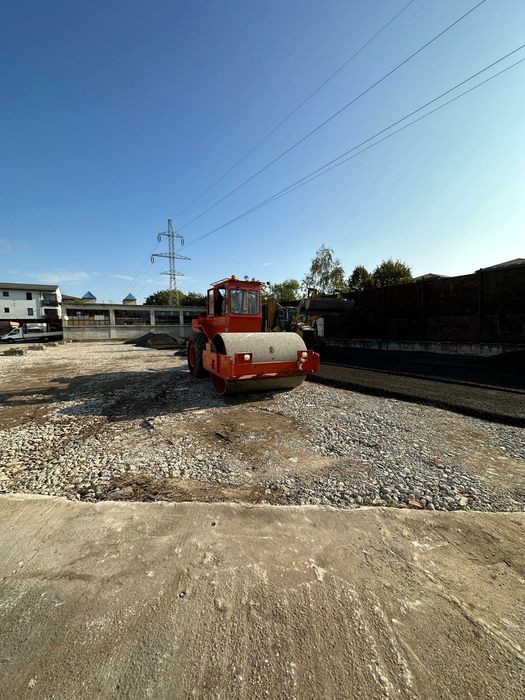 Inchiriez cilindru compactor, de terasament 12tone