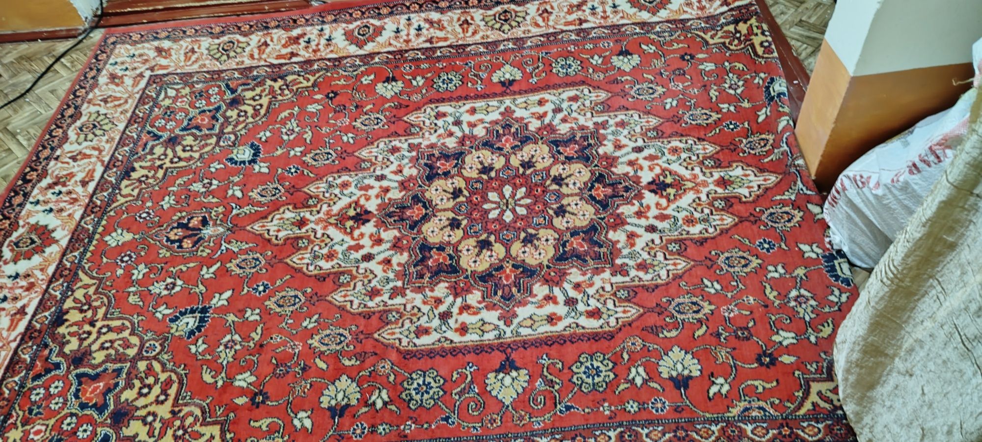 Палас 2 на 3  250тыс