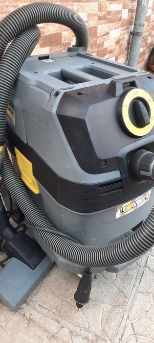 Прахосмукачка  Karcher  nt30/1 Tact Тупалка Сухо Строителство Почиства
