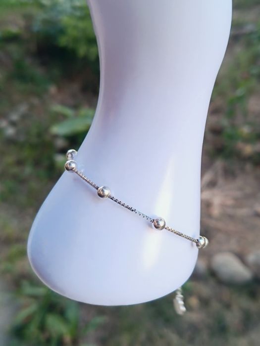 Veche bratara din argint de 925, model cu bilute