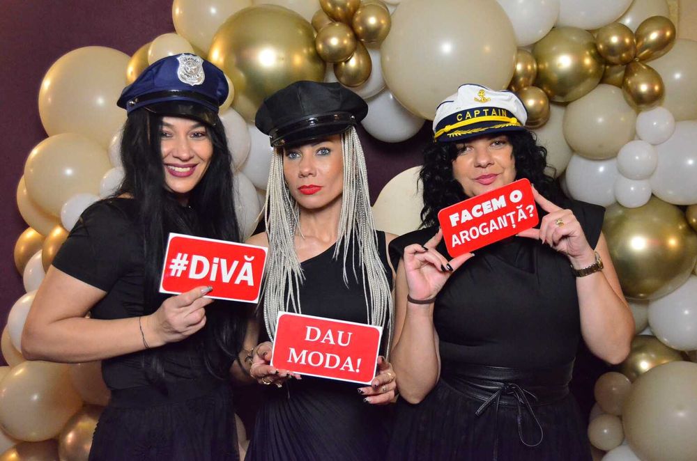 Cabina foto / Photo booth - inchiriere petreceri