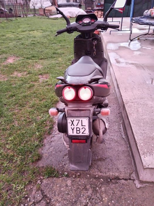 Vând scuter aprilia racing 50cc
