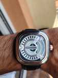 Мъжки часовник Sevenfriday.