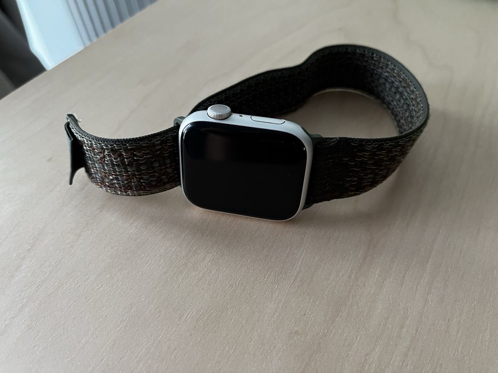 Apple Watch 9 [GPS] 45mm + Curea Nike Sport Loop Sequoia/Orange