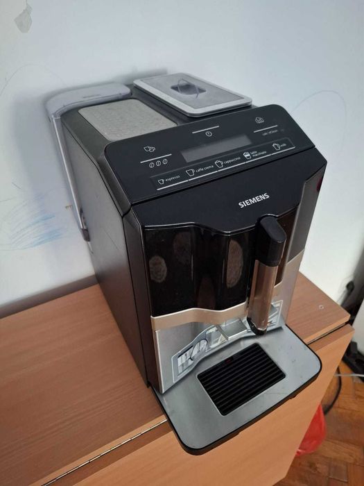Espressor complet automat SIEMENS EQ3 S300