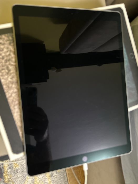 Vand iPad pro 12,9 inci, generatia a 2-a