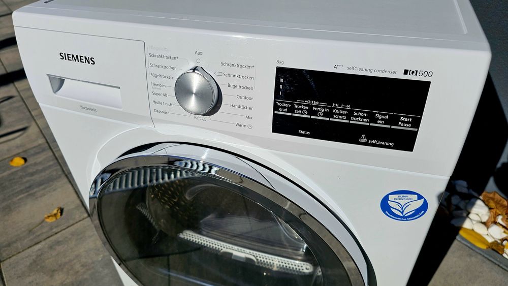 Uscator de haine Siemens iq 500 8kg A+++