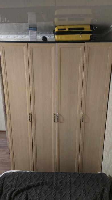Продам шкаф для спальни