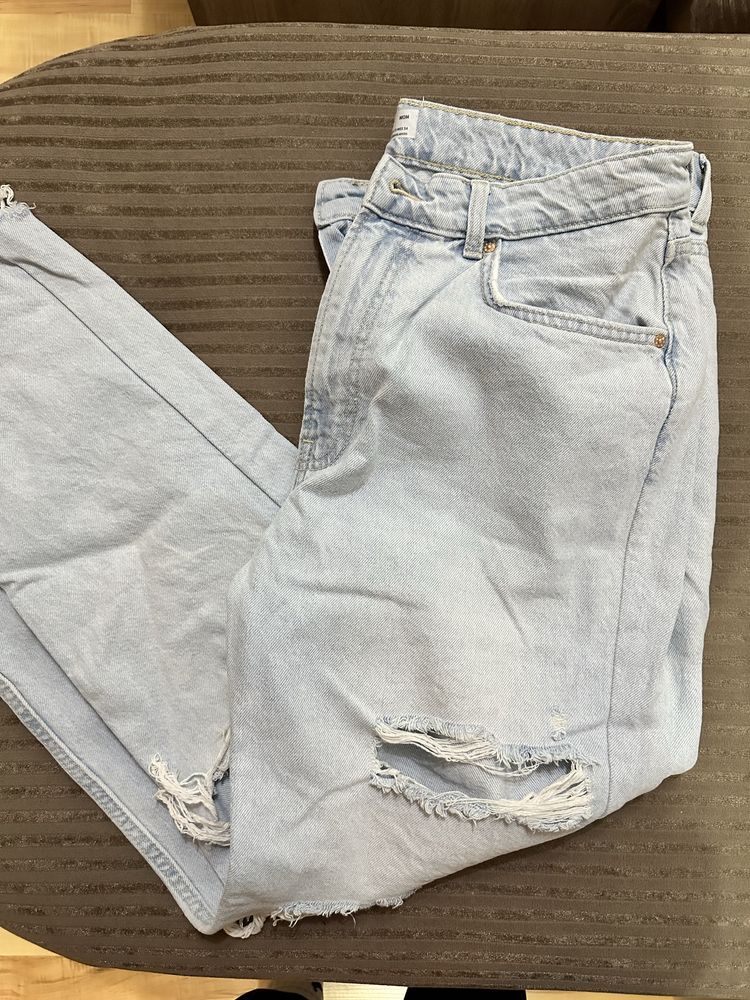 Дънки от Bershka и Zara