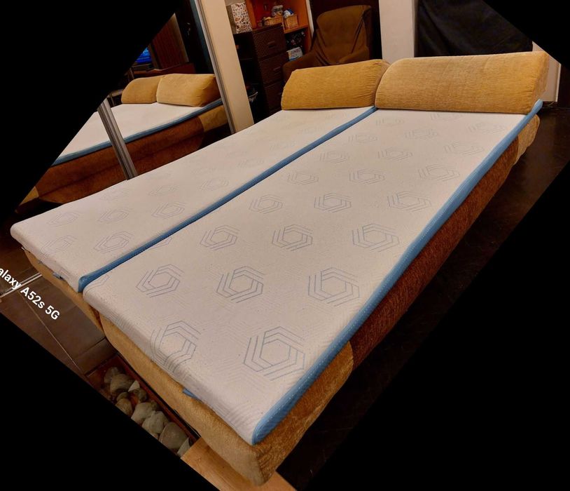 Vand canapea extensibila cu lada de depozitare, 4 perne si 2 toppere