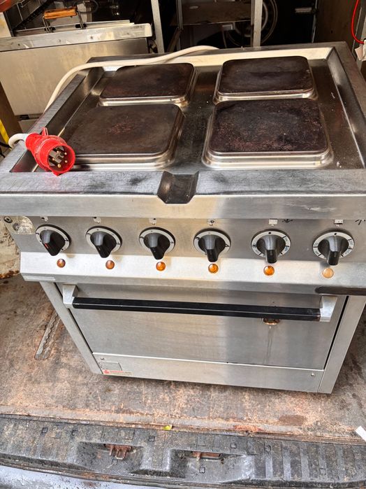 Трифазна печка подходяща за ресторанти и заведения внос Германия !!!