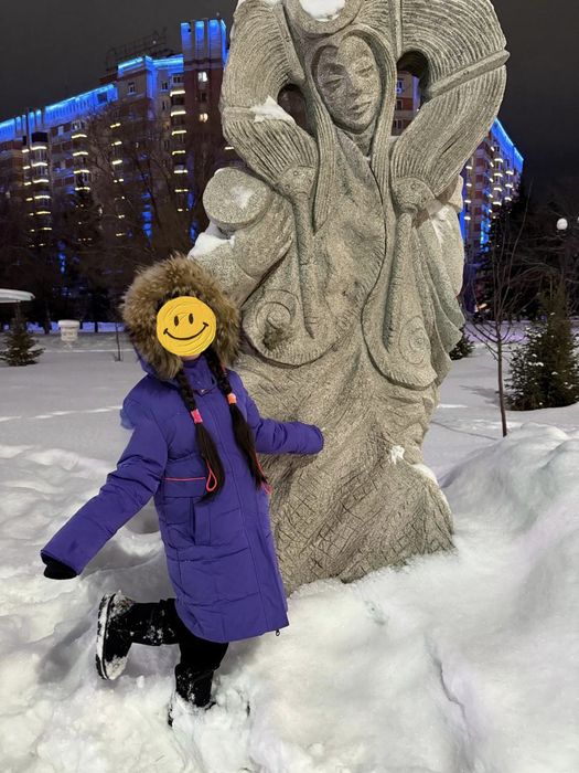 Продам зимнюю куртку на девочку с 6 до 8 лет