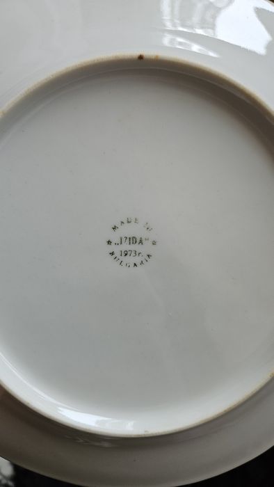 Десертни порцеланови чинии