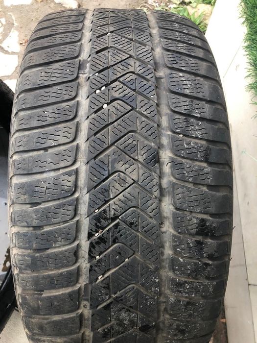 Продам зимнюю резину 2 шт