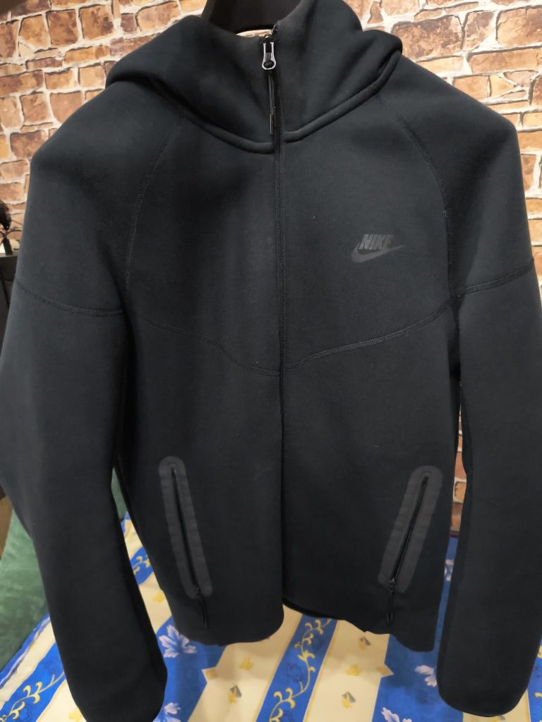 Hanorac Nike Tech
