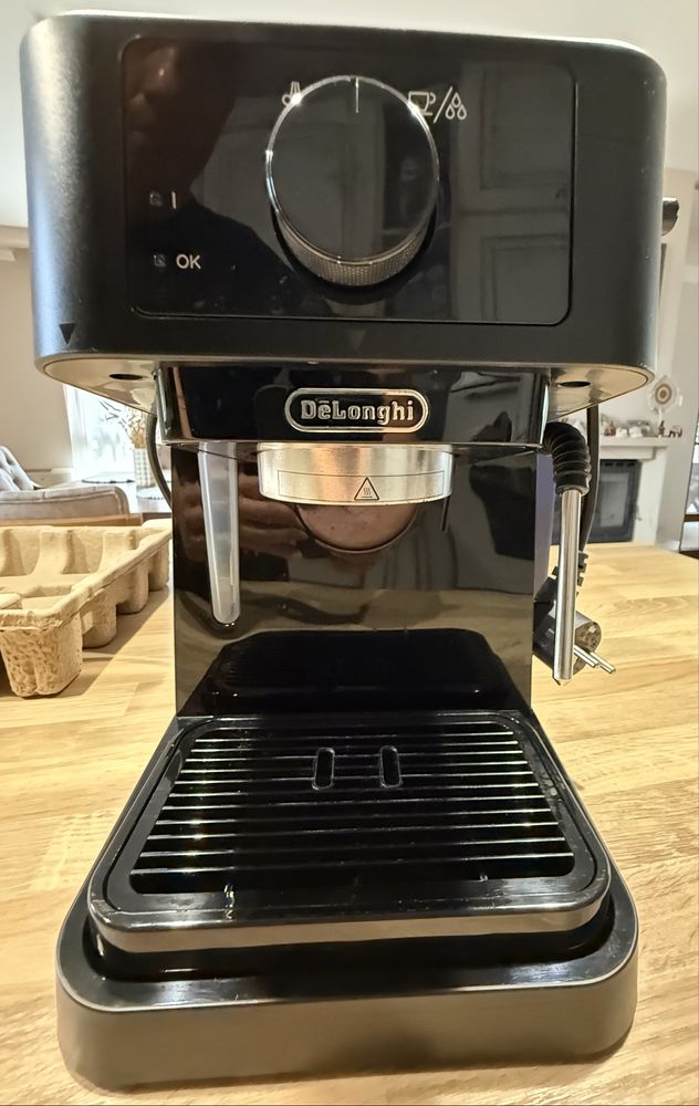 Кафемашина DeLonghi EC230.BK в гаранция