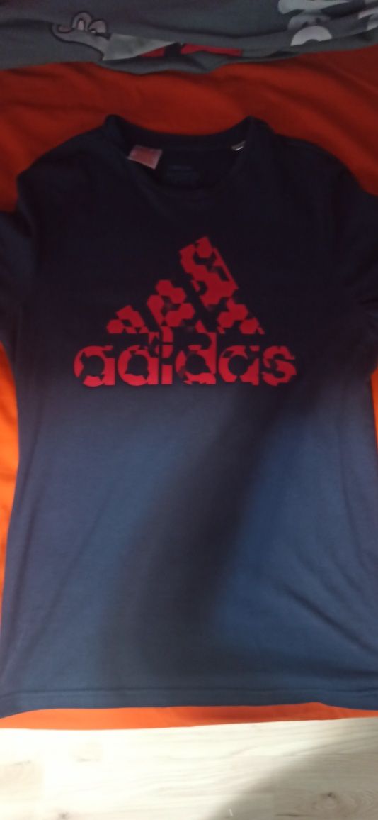 Черна тениска addidas