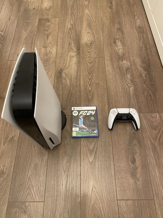 Playstation 5 с 1 джойстик и FC 24
