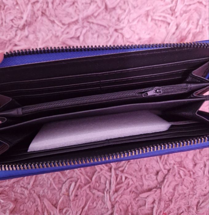 Portofele dama Guess