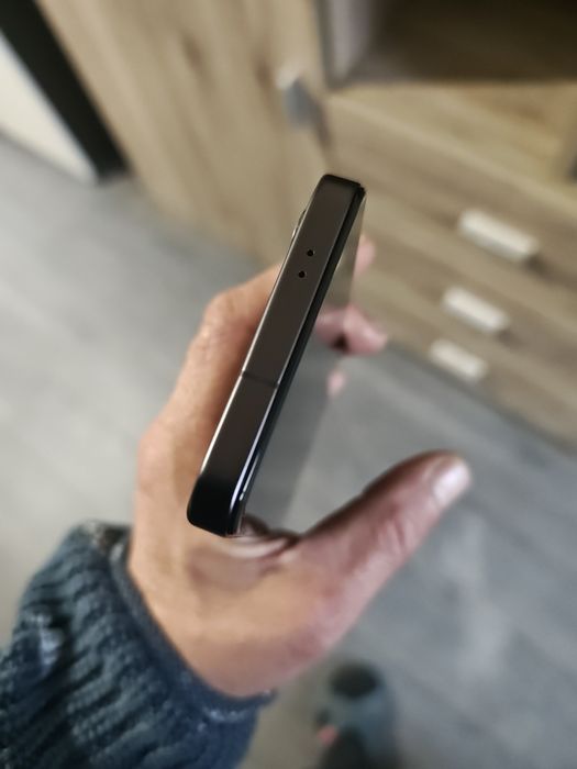 Телефон Samsung s24