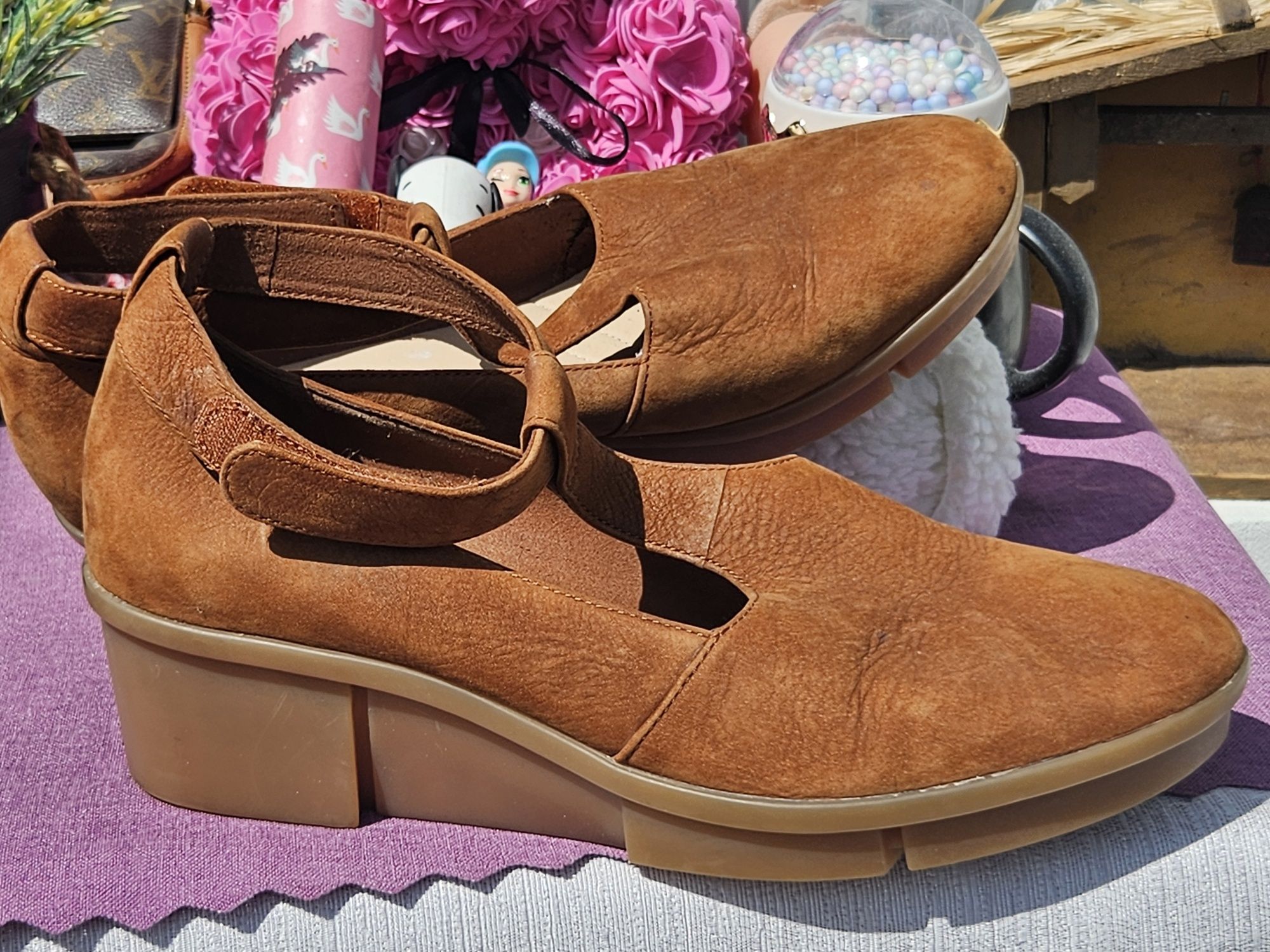 Clarks сандали на платформа от кожа