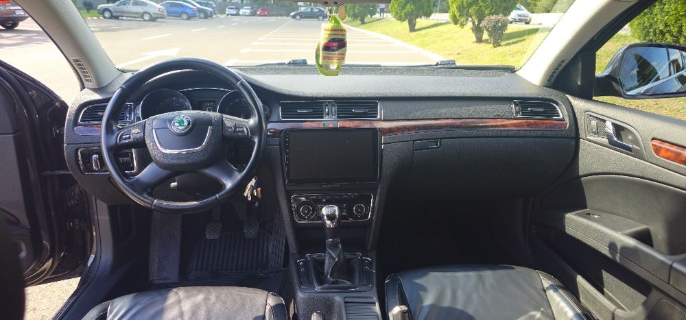 Vând Skoda Superb