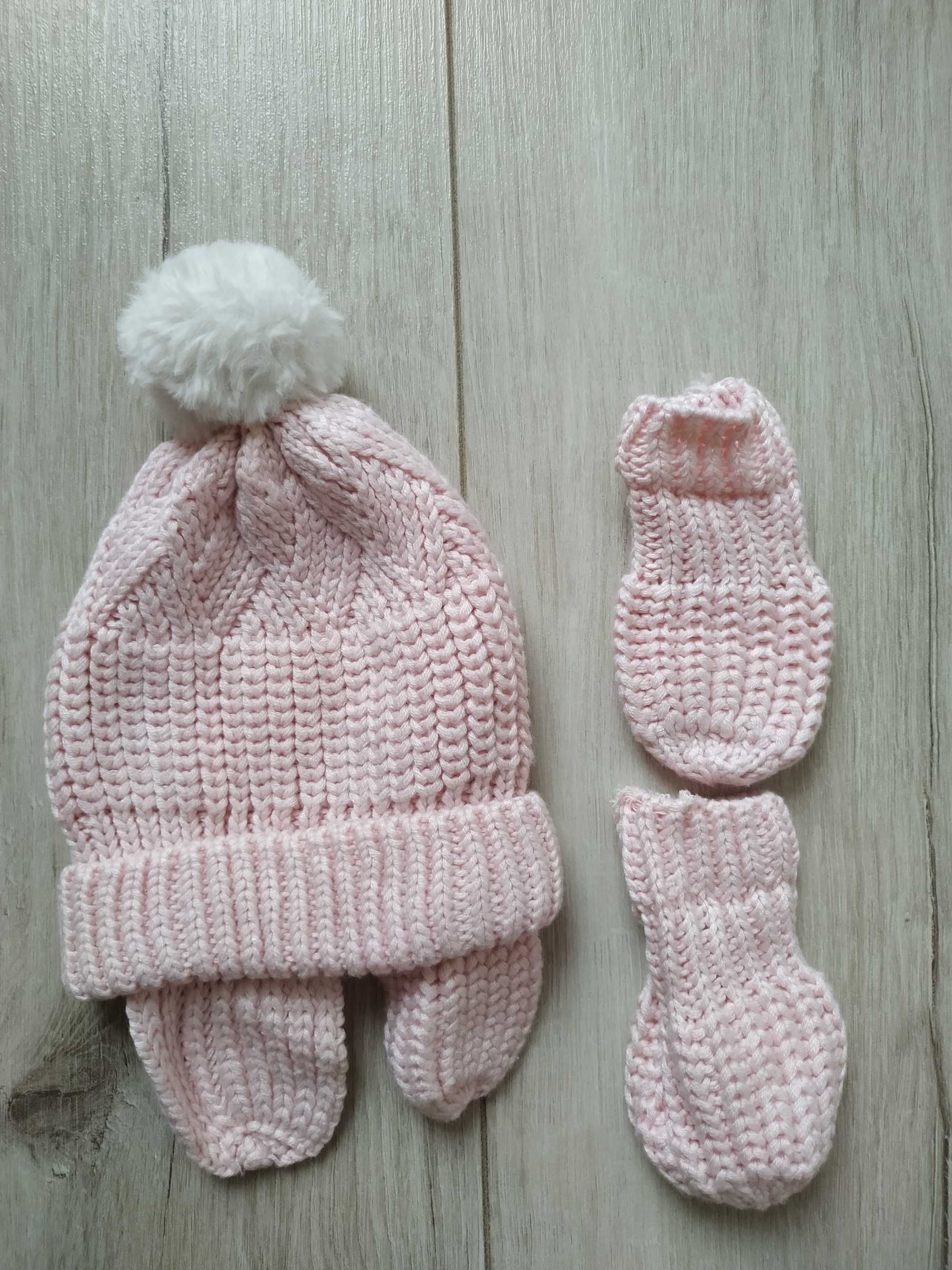 Бебешки шапка, ръкавици Mayoral