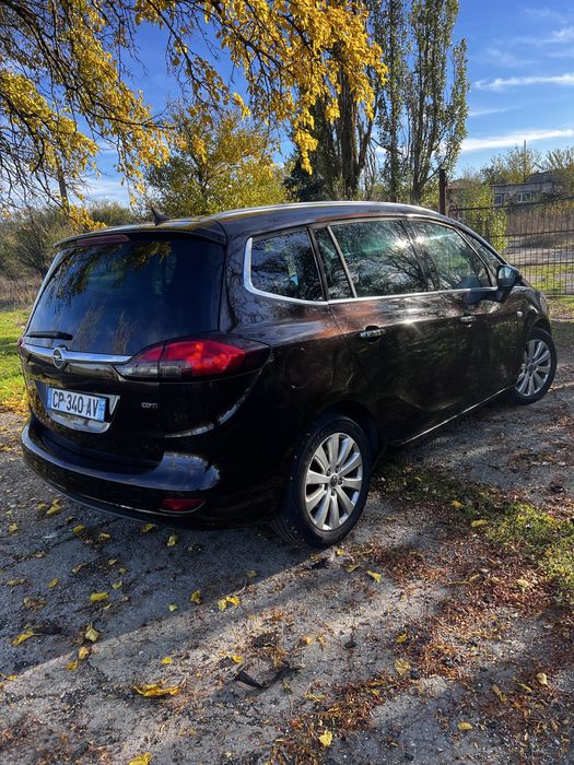 Opel zafira 2.0cdti 2013