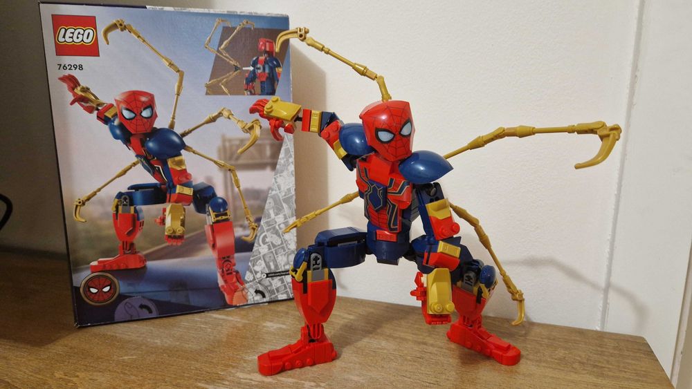 LEGO Spider Man 76298 (в отличном состоянии, оригинал)