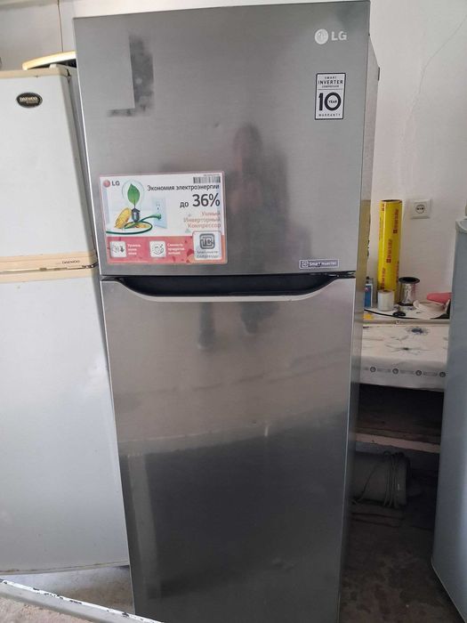 Холодильник ,кондиционер сотилади