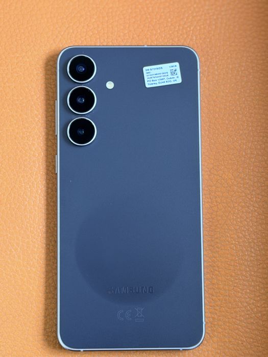 Samsung Galaxy S25 FE Preț 2100 lei fix