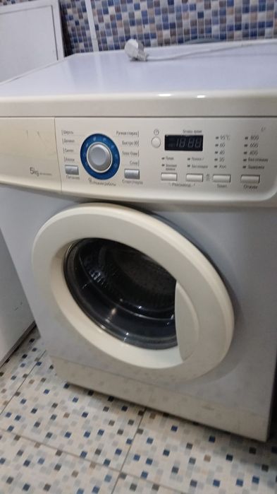 Продам рабочую стиральную машину