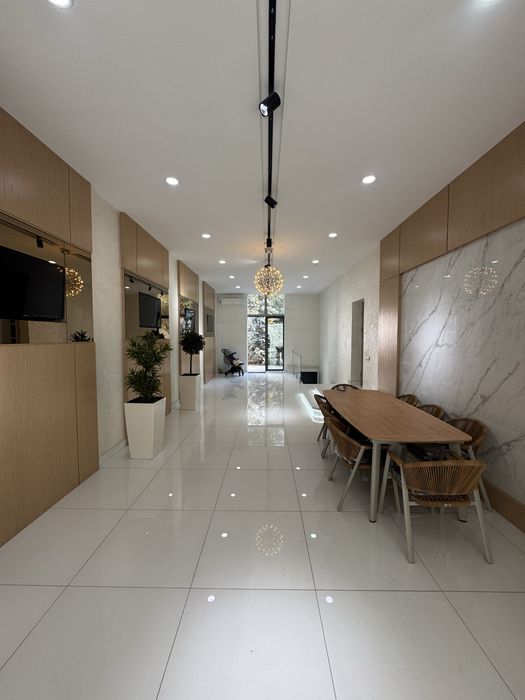 Продаётся Трех уревнневый дом.