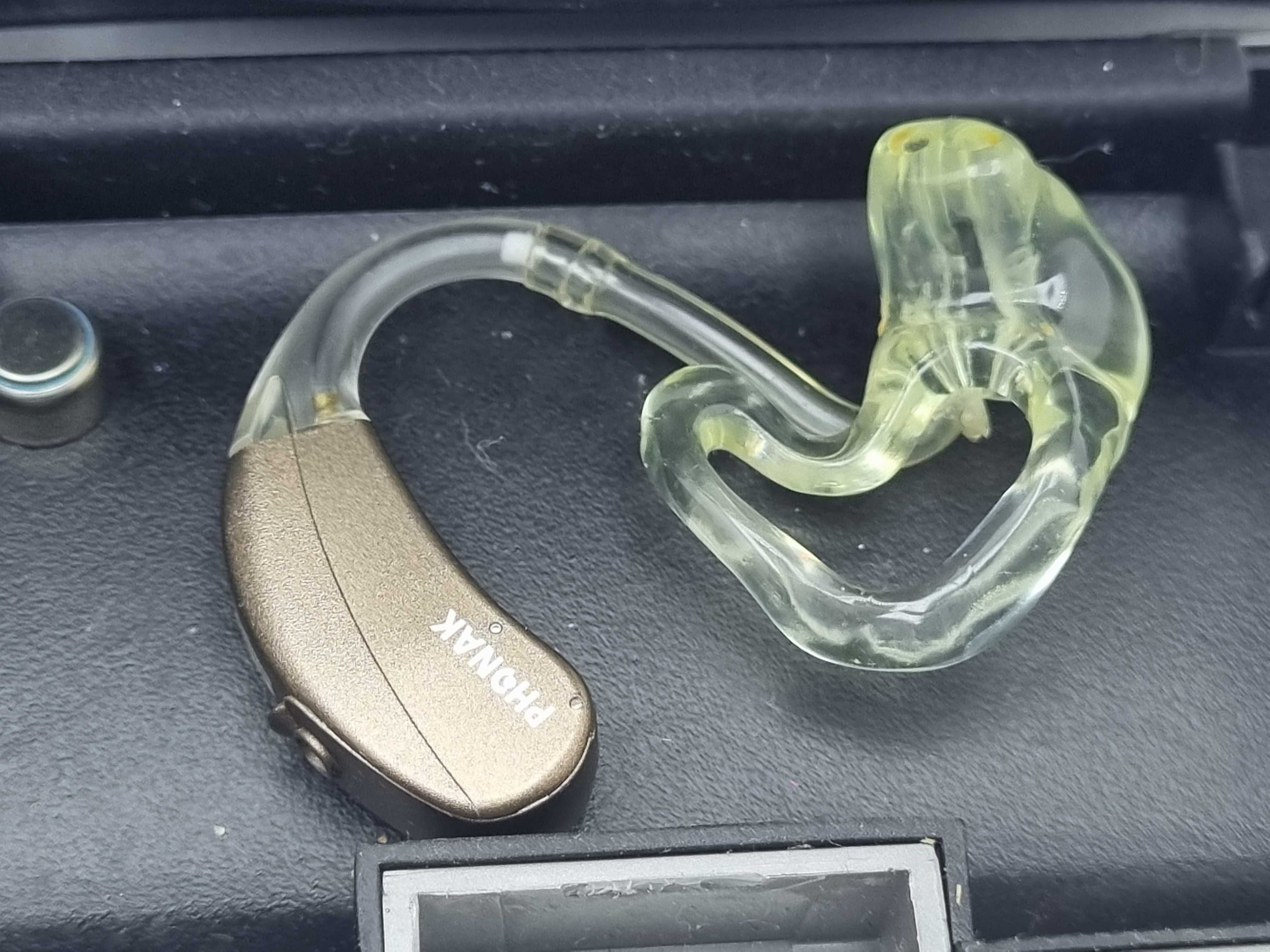 Слухови апарати Phonak Versata micro и Una M