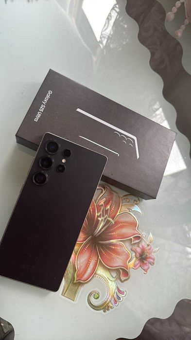 Продавам samsung s25 ultra