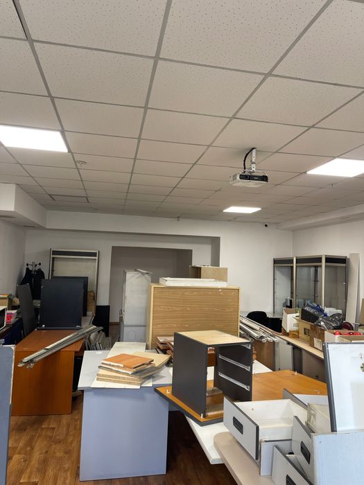 Продаем офисную мебель