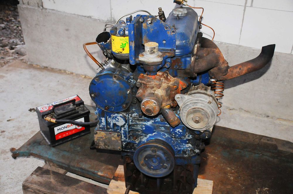 Motor tractor UTB Universal U445 anul 1992 arbore ST, provenienta IREG