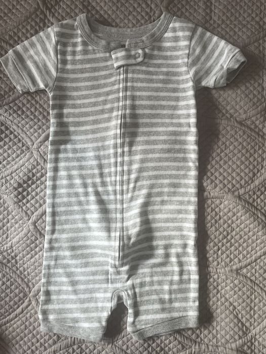 Carter’s бебешки бодита и гащеризони