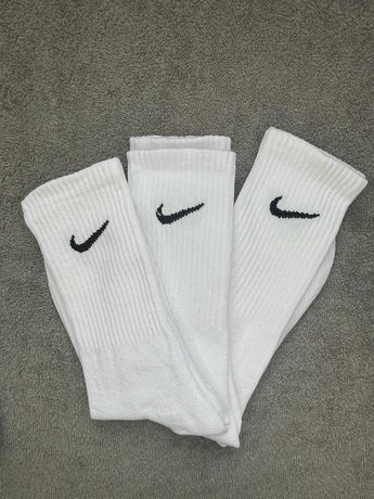 Носки Nike/Длинные .
Качество : Отличное .белые