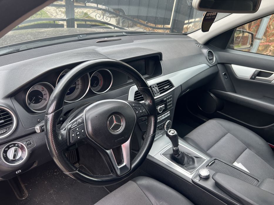 Vand Mercedes C200