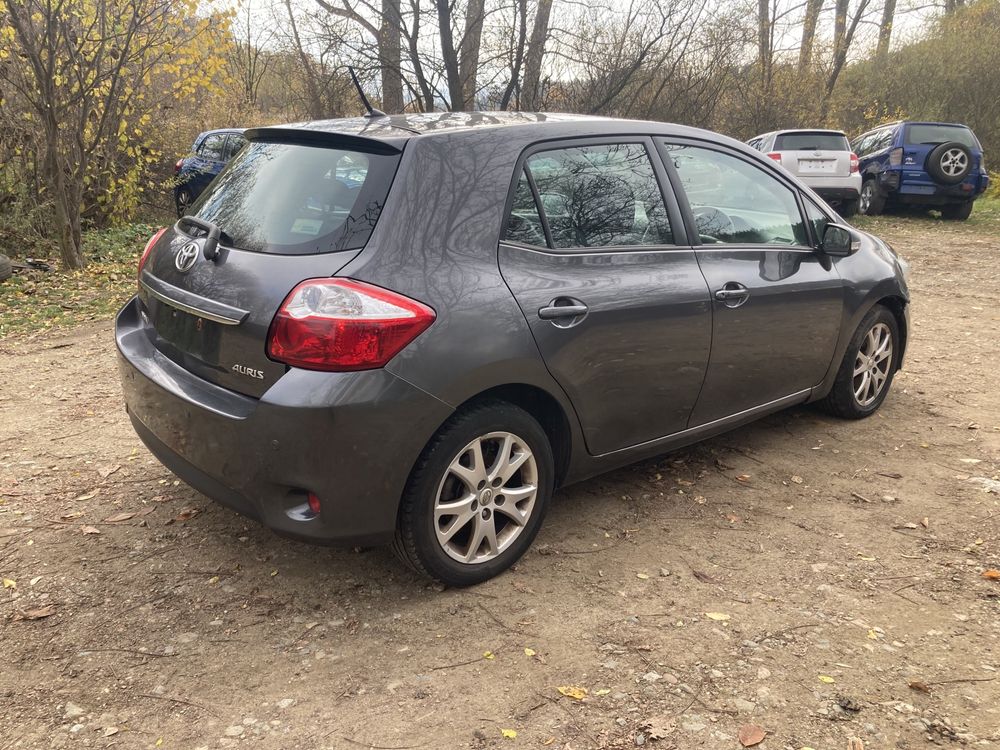 Тойота Аурис//Toyota Auris 1.6vvti 132кс// 2010-2012г //НА ЧАСТИ