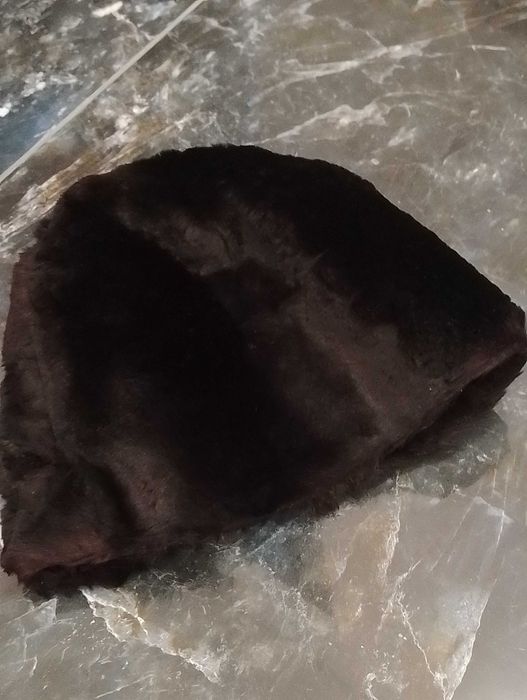 Шапка черен естествен косъм