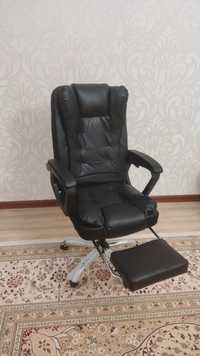 Кресло с подставкой для ног