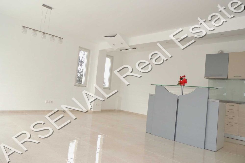 Четиристаен апартамент под наем, Малинова долина