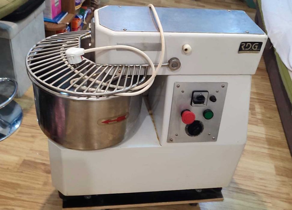 Malaxor profesional pentru faina RDG
